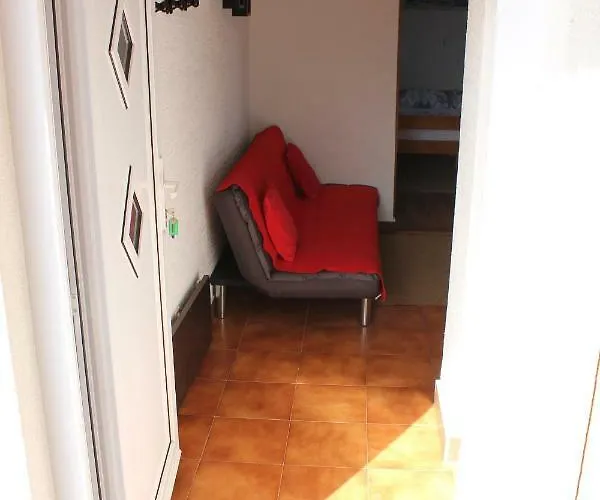Hella Apartment *