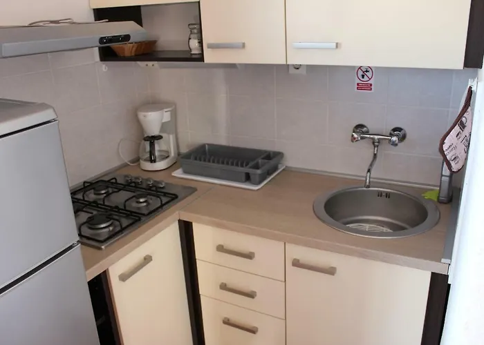 Hella Apartment *