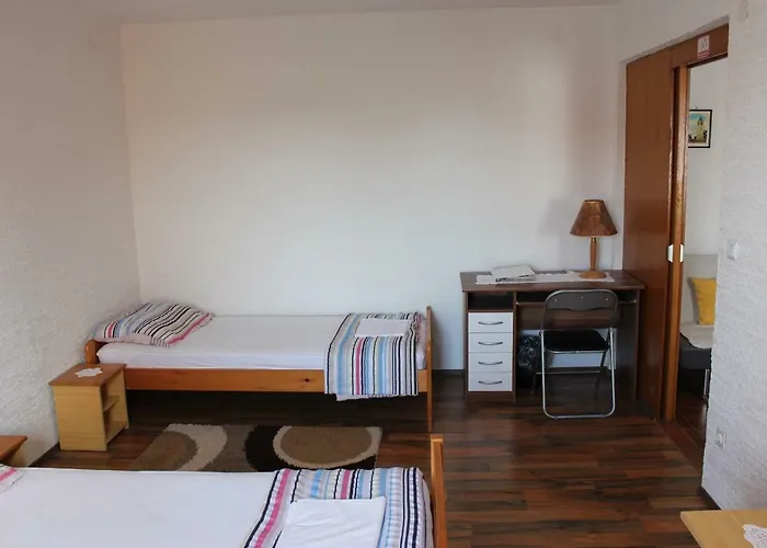 Appartamento Hella Vir